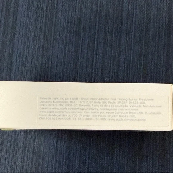 Apple USB-C to Lightning Cable - White - Picture 5 of 6